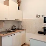 Dora *
